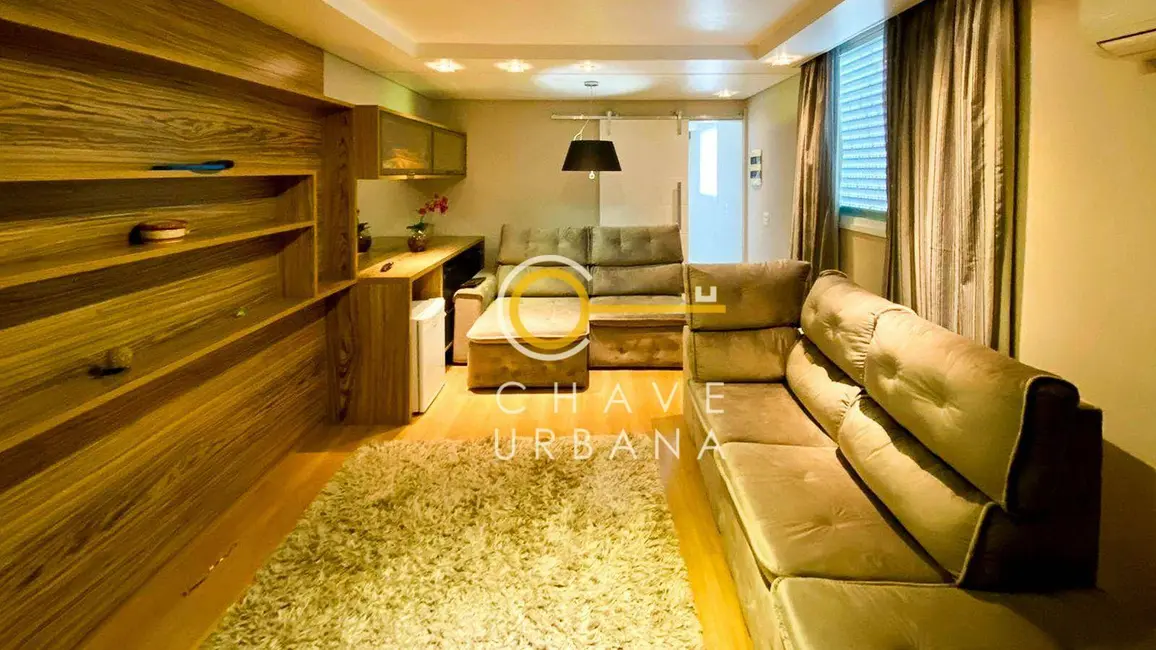 Casa com 3 quartos à venda e para alugar, 300m2 em Embaré, Santos - SP - imagem 3 Foto 3 de Casa com 3 quartos à venda e para alugar, 300m2 em Embaré, Santos - SP