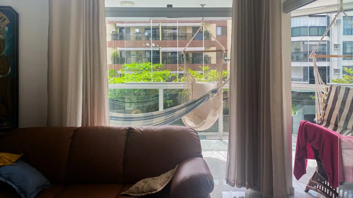 Apartamento com 3 quartos à venda, 140m2 em Jardim Três Marias, Guaruja - SP - imagem 4 Foto 4 de Apartamento com 3 quartos à venda, 140m2 em Jardim Três Marias, Guaruja - SP