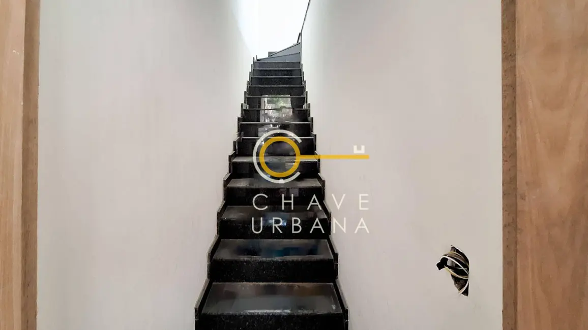 Foto 2 de Casa com 4 quartos à venda, 230m2 em Embaré, Santos - SP