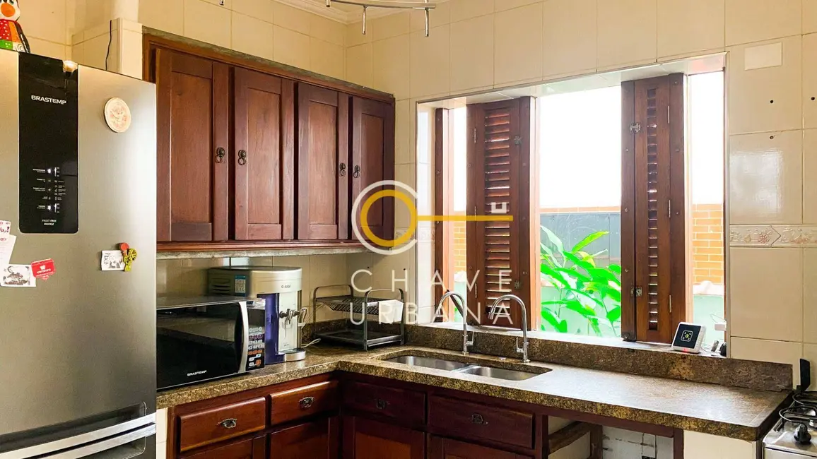 Foto 6 de Sobrado com 3 quartos à venda, 350m2 em Marapé, Santos - SP
