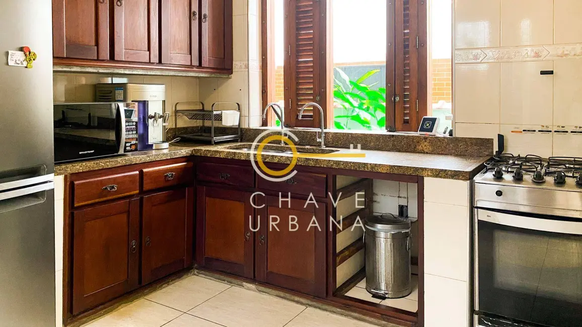 Foto 7 de Sobrado com 3 quartos à venda, 350m2 em Marapé, Santos - SP