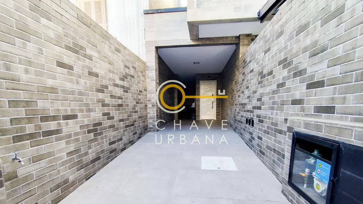 Casa com 3 quartos à venda, 280m2 em Embaré, Santos - SP - imagem 3 Foto 3 de Casa com 3 quartos à venda, 280m2 em Embaré, Santos - SP