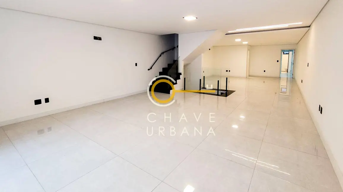 Casa com 3 quartos à venda, 280m2 em Embaré, Santos - SP - imagem 4 Foto 4 de Casa com 3 quartos à venda, 280m2 em Embaré, Santos - SP