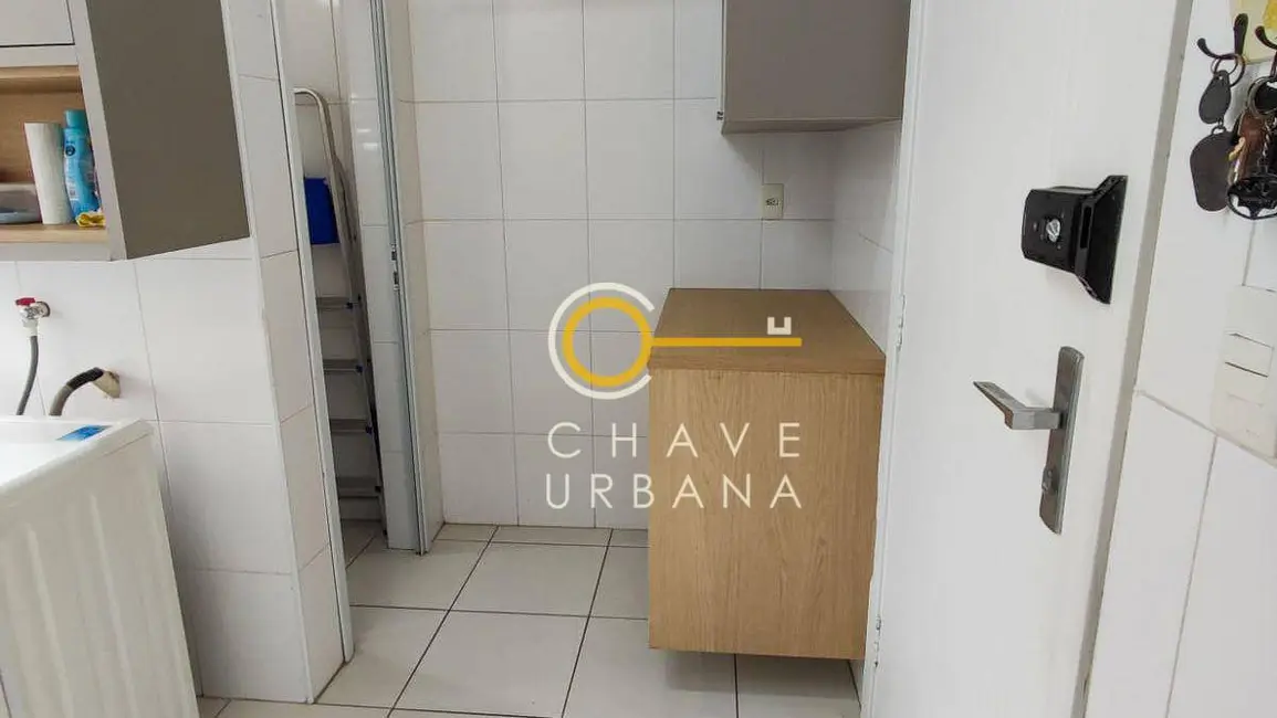 Apartamento com 2 quartos à venda, 115m2 em Gonzaga, Santos - SP - imagem 9 Foto 9 de Apartamento com 2 quartos à venda, 115m2 em Gonzaga, Santos - SP