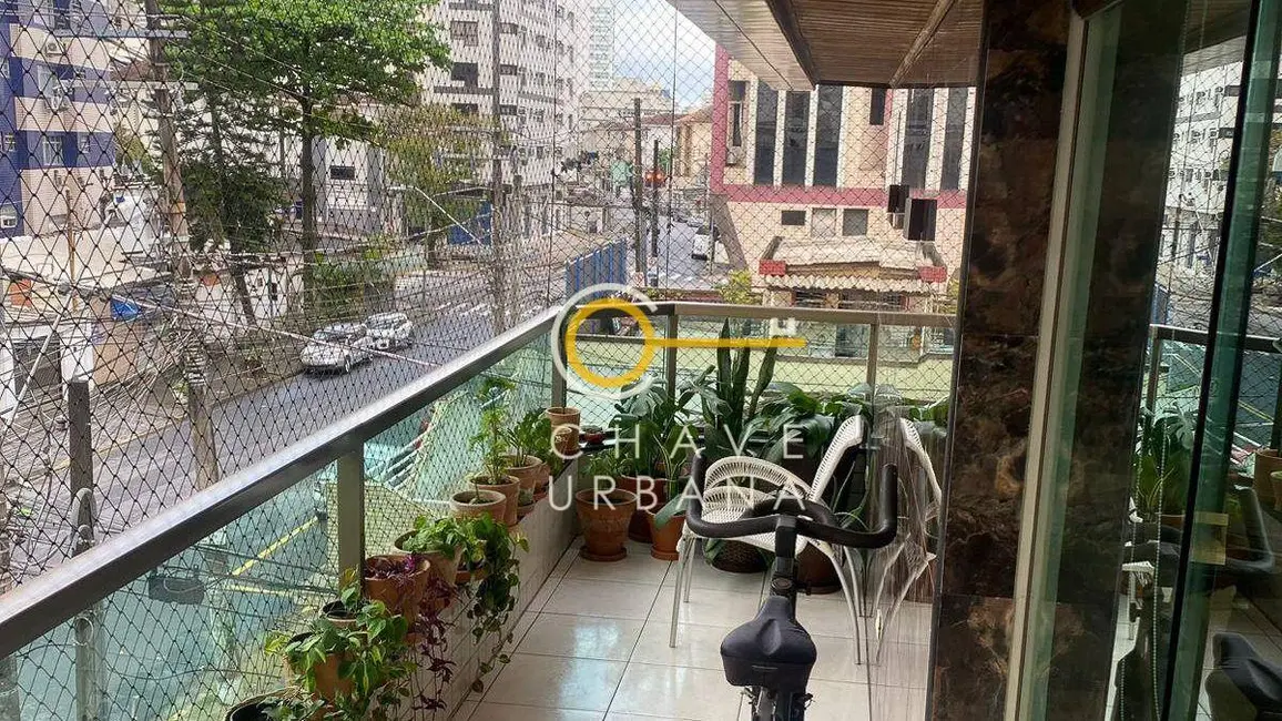 Foto 2 de Casa com 3 quartos à venda, 170m2 em Embaré, Santos - SP