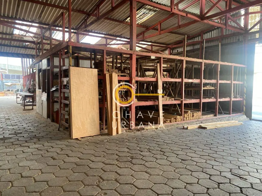 Foto 2 de Armazém / Galpão para alugar, 1700m2 em Chico de Paula, Santos - SP