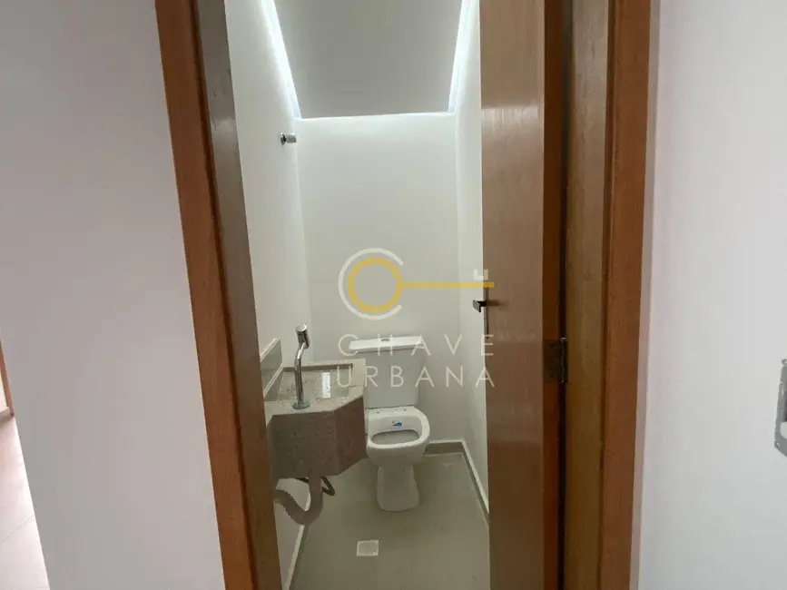 Casa de Condomínio com 2 quartos à venda, 99m2 em Encruzilhada, Santos - SP - imagem 4 Foto 4 de Casa de Condomínio com 2 quartos à venda, 99m2 em Encruzilhada, Santos - SP