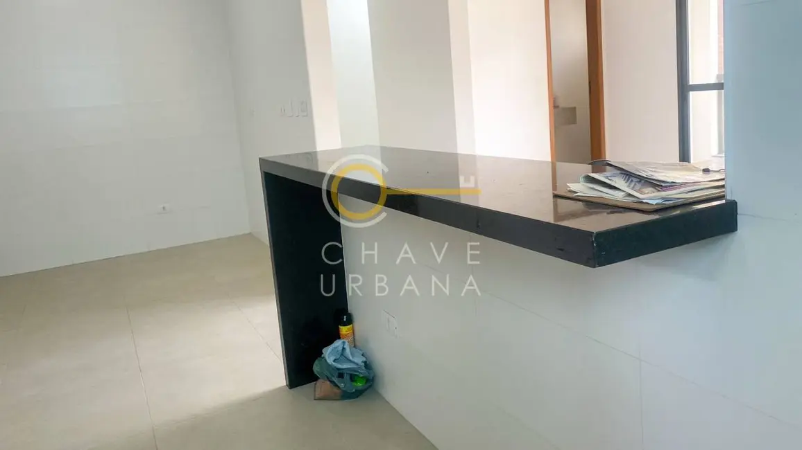 Casa com 2 quartos à venda, 107m2 em Encruzilhada, Santos - SP - imagem 9 Foto 9 de Casa com 2 quartos à venda, 107m2 em Encruzilhada, Santos - SP