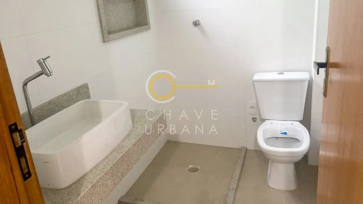 Casa com 2 quartos à venda, 107m2 em Encruzilhada, Santos - SP - imagem 2 Foto 2 de Casa com 2 quartos à venda, 107m2 em Encruzilhada, Santos - SP