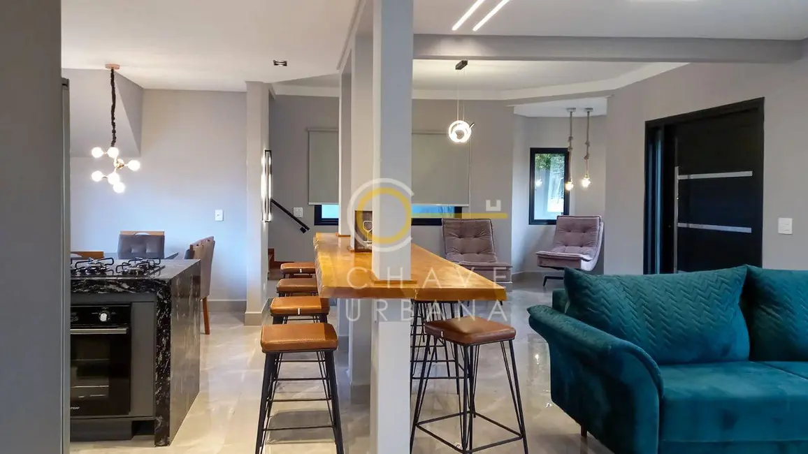 Foto 3 de Casa de Condomínio com 4 quartos à venda, 1500m2 em Campos Do Jordao - SP