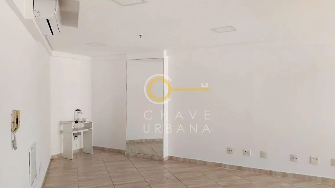 Sala Comercial à venda e para alugar, 47m2 em Marapé, Santos - SP - imagem 3 Foto 3 de Sala Comercial à venda e para alugar, 47m2 em Marapé, Santos - SP