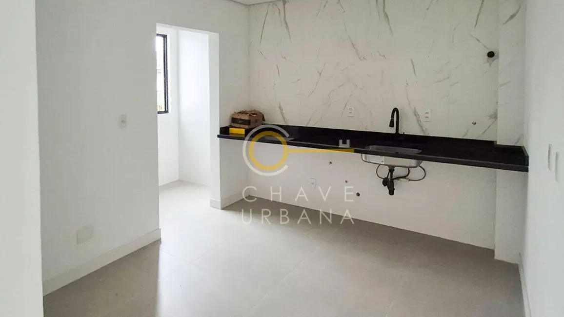 Casa com 3 quartos à venda, 225m2 em Embaré, Santos - SP - imagem 5 Foto 5 de Casa com 3 quartos à venda, 225m2 em Embaré, Santos - SP