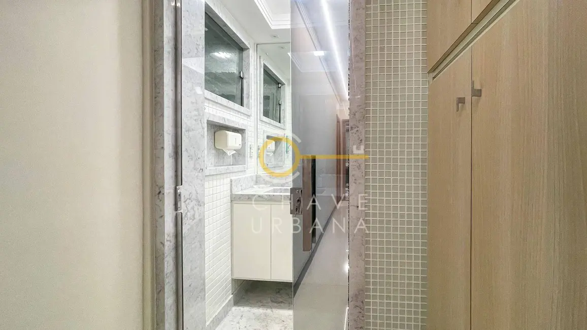 Sala Comercial à venda e para alugar, 70m2 em Centro, Santos - SP - imagem 9 Foto 9 de Sala Comercial à venda e para alugar, 70m2 em Centro, Santos - SP