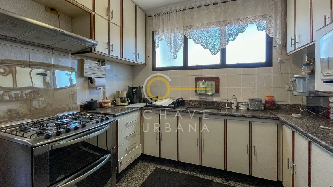 Foto 9 de Apartamento com 4 quartos à venda, 241m2 em Embaré, Santos - SP