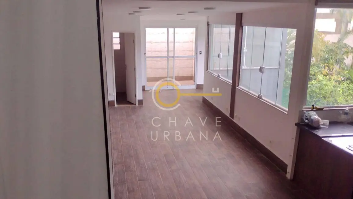 Foto 2 de Sobrado com 3 quartos à venda, 240m2 em Gonzaga, Santos - SP