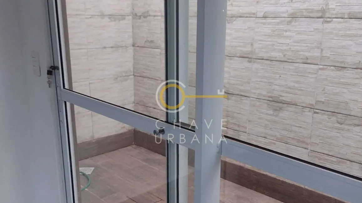 Foto 6 de Sobrado com 3 quartos à venda, 240m2 em Gonzaga, Santos - SP