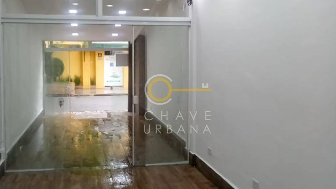 Foto 9 de Sobrado com 3 quartos à venda, 240m2 em Gonzaga, Santos - SP