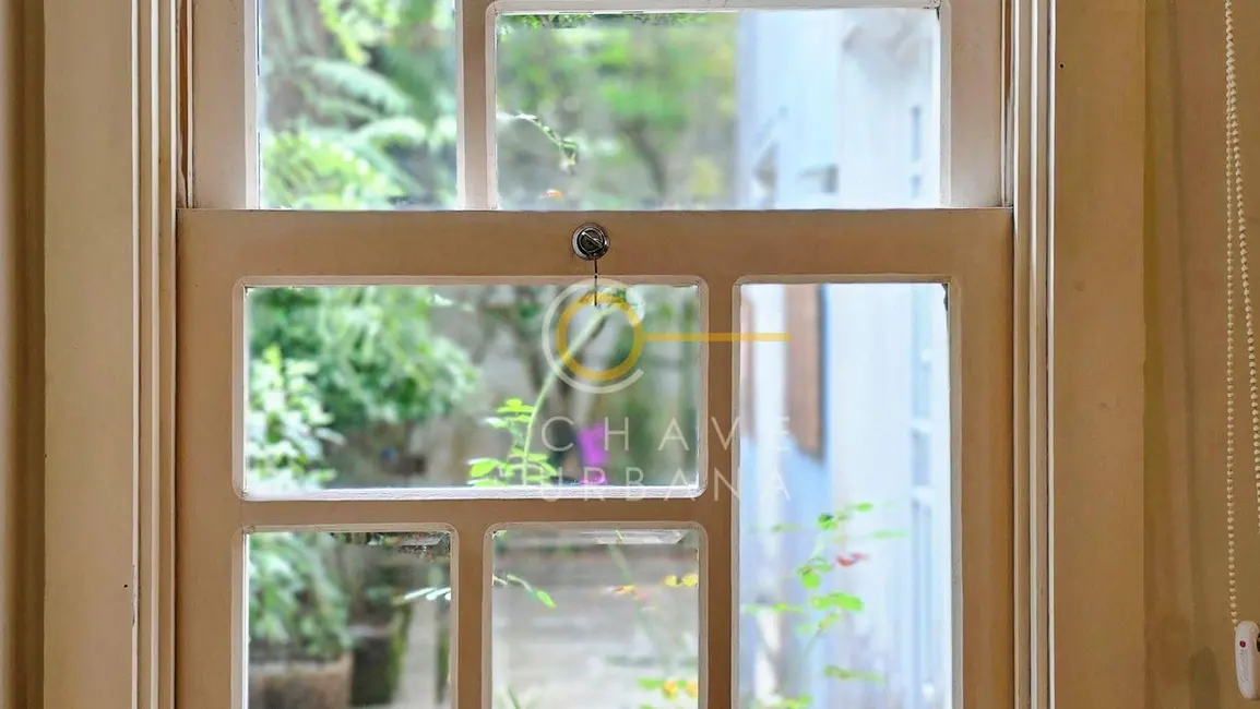 Casa com 3 quartos à venda, 190m2 em Gonzaga, Santos - SP - imagem 4 Foto 4 de Casa com 3 quartos à venda, 190m2 em Gonzaga, Santos - SP