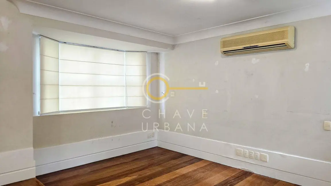 Casa com 3 quartos à venda, 190m2 em Gonzaga, Santos - SP - imagem 3 Foto 3 de Casa com 3 quartos à venda, 190m2 em Gonzaga, Santos - SP