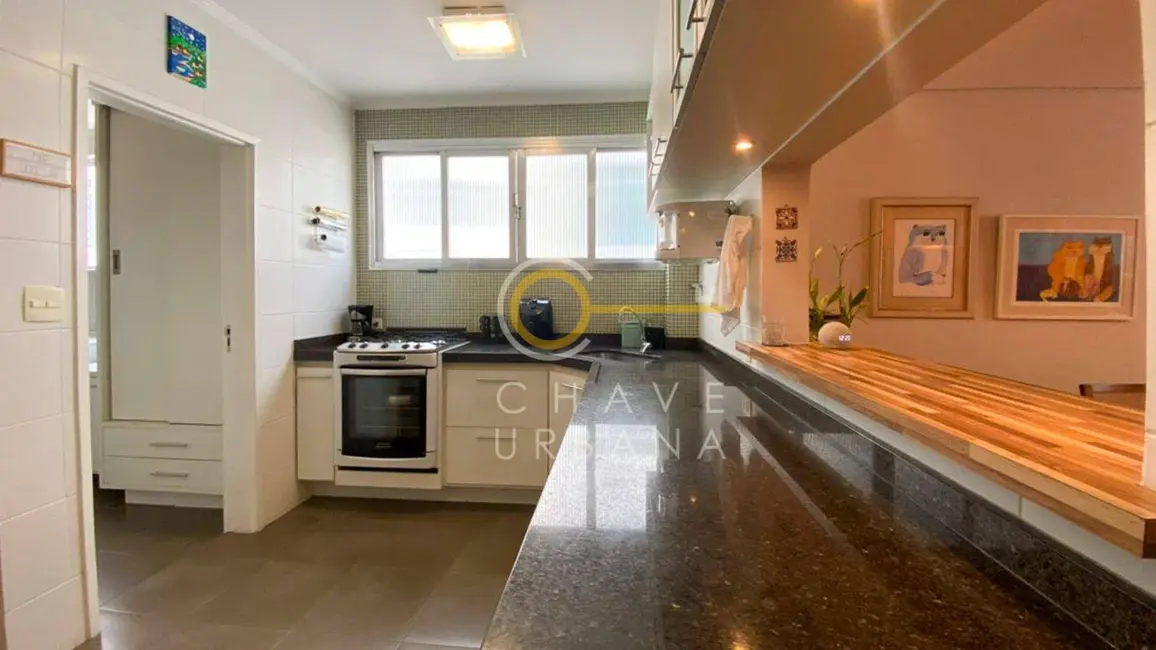 Apartamento com 3 quartos à venda, 131m2 em Gonzaga, Santos - SP - imagem 5 Foto 5 de Apartamento com 3 quartos à venda, 131m2 em Gonzaga, Santos - SP
