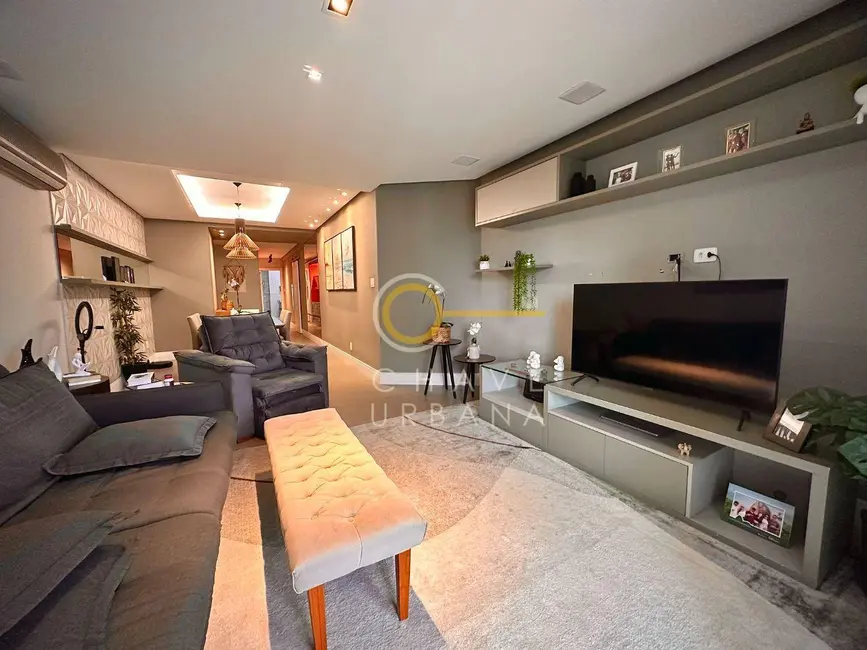 Apartamento com 3 quartos à venda, 216m2 em Embaré, Santos - SP - imagem 1 Foto 1 de Apartamento com 3 quartos à venda, 216m2 em Embaré, Santos - SP