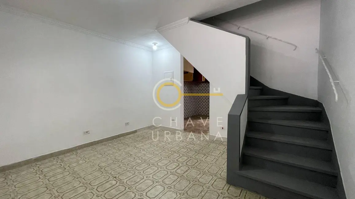 Casa com 2 quartos para alugar, 80m2 em Ponta da Praia, Santos - SP - imagem 2 Foto 2 de Casa com 2 quartos para alugar, 80m2 em Ponta da Praia, Santos - SP