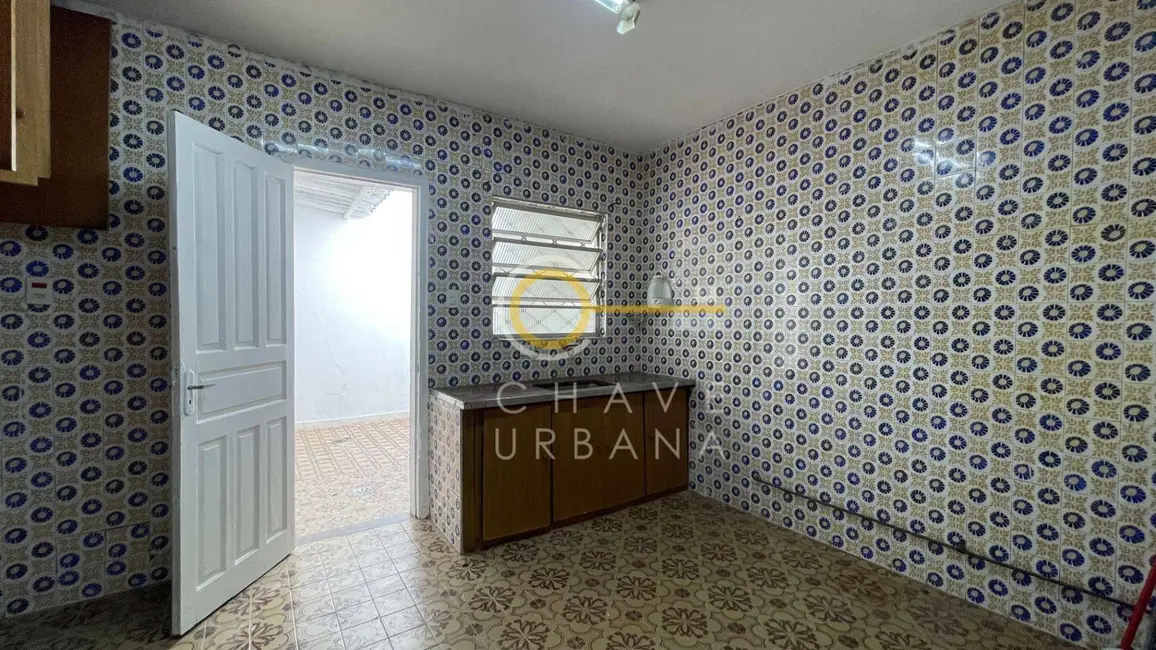 Casa com 2 quartos para alugar, 80m2 em Ponta da Praia, Santos - SP - imagem 5 Foto 5 de Casa com 2 quartos para alugar, 80m2 em Ponta da Praia, Santos - SP