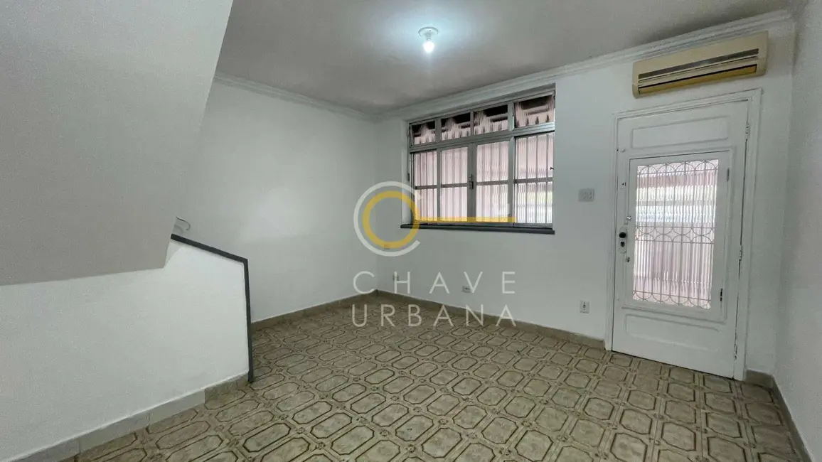 Casa com 2 quartos para alugar, 80m2 em Ponta da Praia, Santos - SP - imagem 3 Foto 3 de Casa com 2 quartos para alugar, 80m2 em Ponta da Praia, Santos - SP