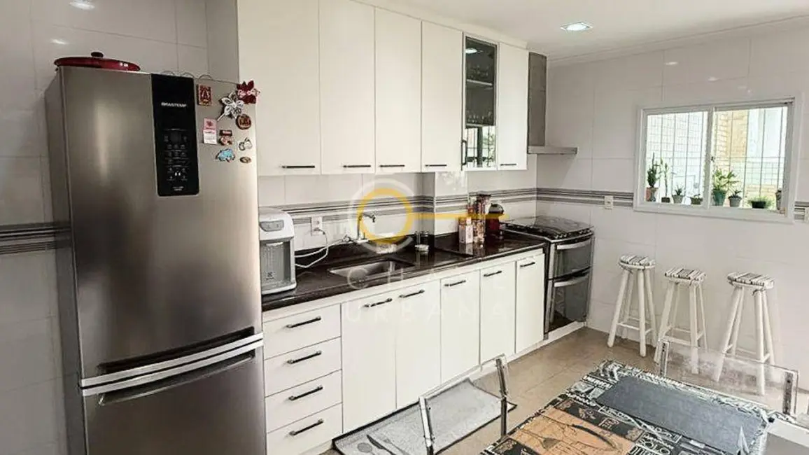 Foto 6 de Sobrado com 4 quartos à venda, 150m2 em Gonzaga, Santos - SP