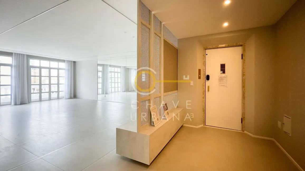 Foto 3 de Apartamento com 4 quartos à venda, 303m2 em Boqueirão, Santos - SP
