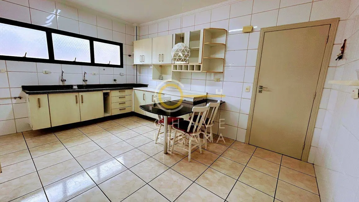 Apartamento com 4 quartos à venda e para alugar, 141m2 em Pompéia, Santos - SP - imagem 8 Foto 8 de Apartamento com 4 quartos à venda e para alugar, 141m2 em Pompéia, Santos - SP