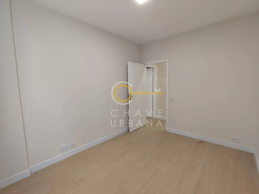 Foto 4 de Apartamento com 2 quartos à venda, 64m2 em Vila Belmiro, Santos - SP