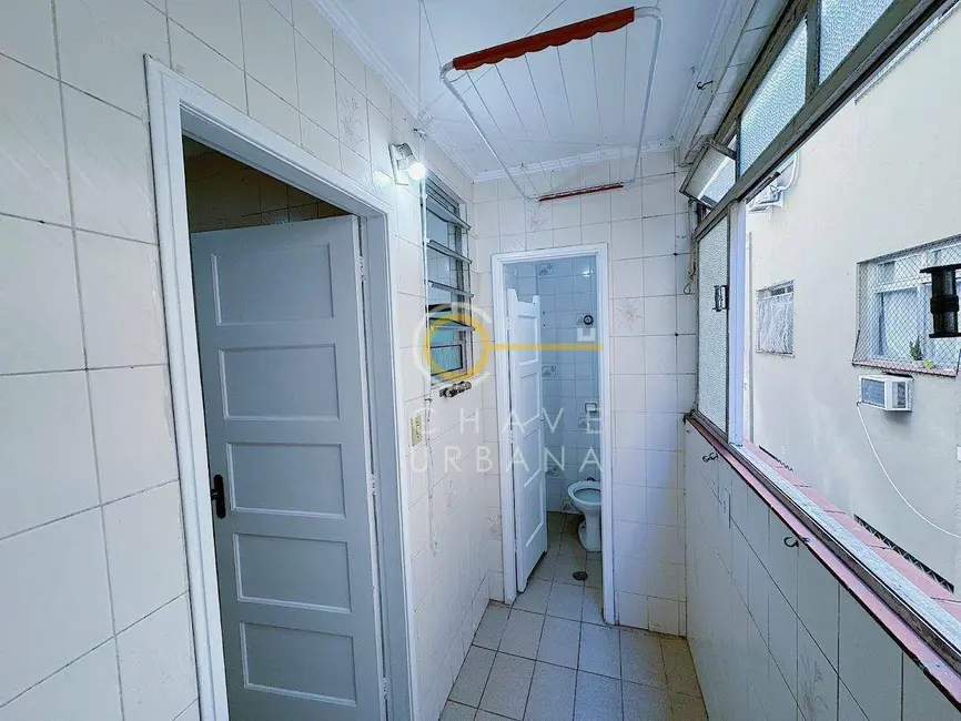 Foto 8 de Apartamento com 2 quartos à venda, 64m2 em Embaré, Santos - SP