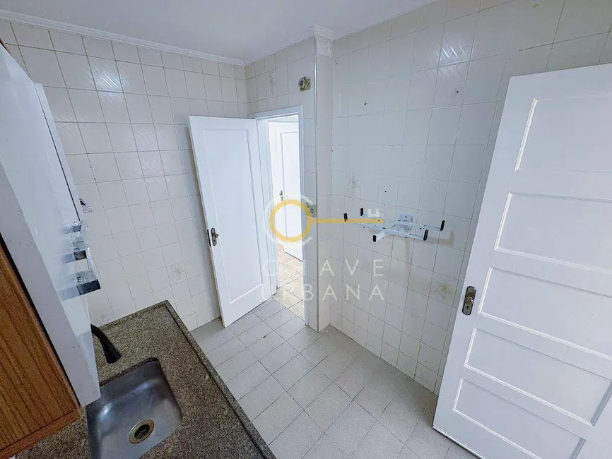 Foto 5 de Apartamento com 2 quartos à venda, 64m2 em Embaré, Santos - SP