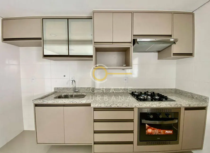 Apartamento com 2 quartos para alugar, 68m2 em Embaré, Santos - SP - imagem 8 Foto 8 de Apartamento com 2 quartos para alugar, 68m2 em Embaré, Santos - SP