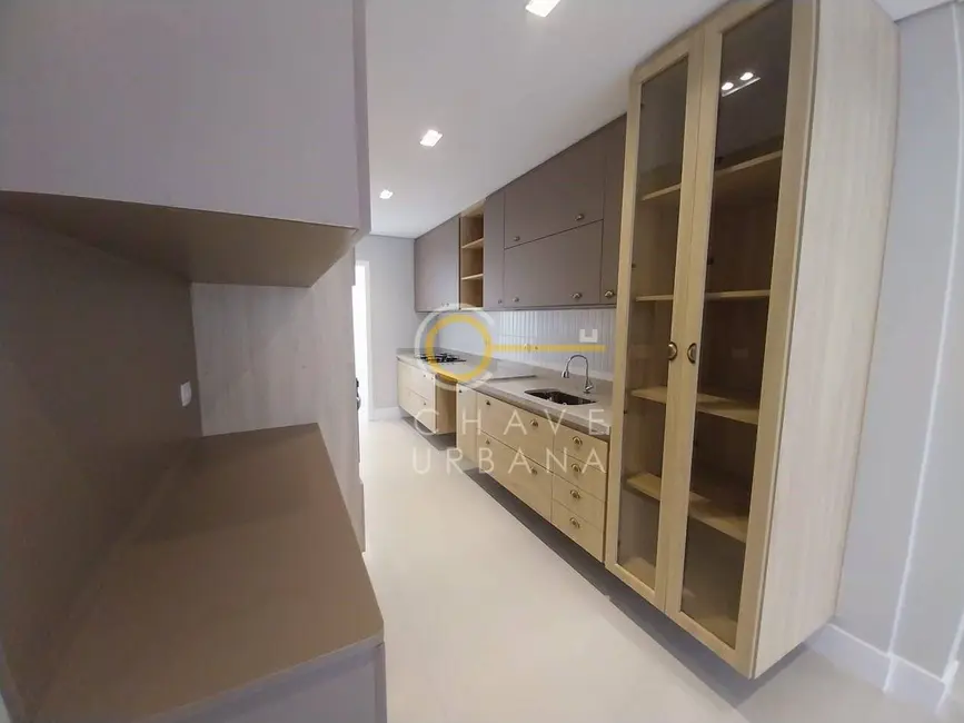 Foto 9 de Apartamento com 2 quartos à venda, 74m2 em Gonzaga, Santos - SP