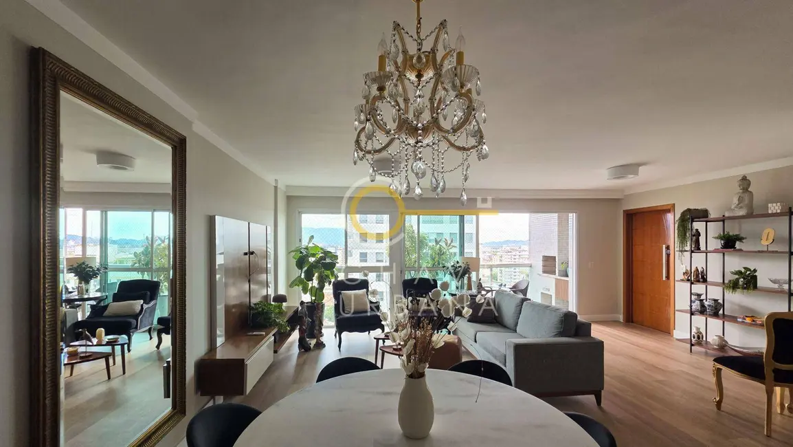 Foto 8 de Apartamento com 3 quartos para alugar, 170m2 em Embaré, Santos - SP