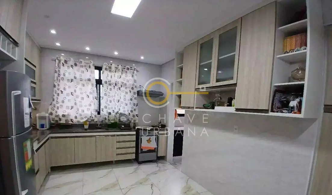 Foto 7 de Casa com 6 quartos à venda, 268m2 em Embaré, Santos - SP