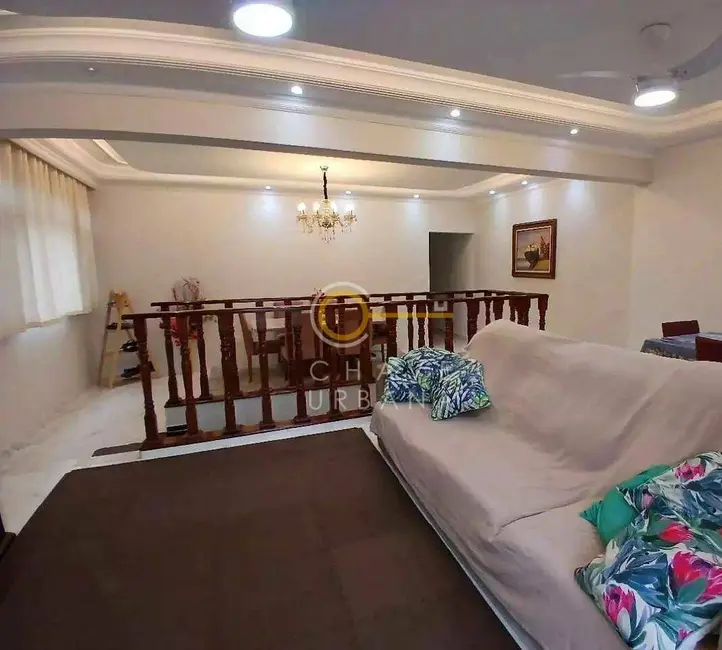 Foto 2 de Casa com 6 quartos à venda, 268m2 em Embaré, Santos - SP