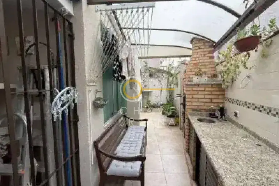 Sobrado com 3 quartos à venda, 159m2 em Embaré, Santos - SP - imagem 7 Foto 7 de Sobrado com 3 quartos à venda, 159m2 em Embaré, Santos - SP