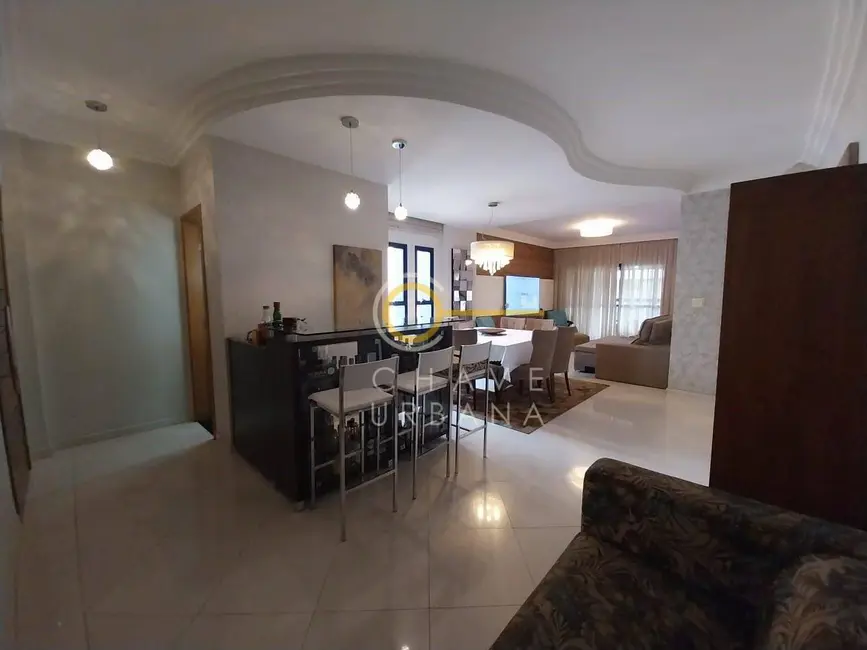 Foto 4 de Apartamento com 3 quartos à venda, 246m2 em Ponta da Praia, Santos - SP