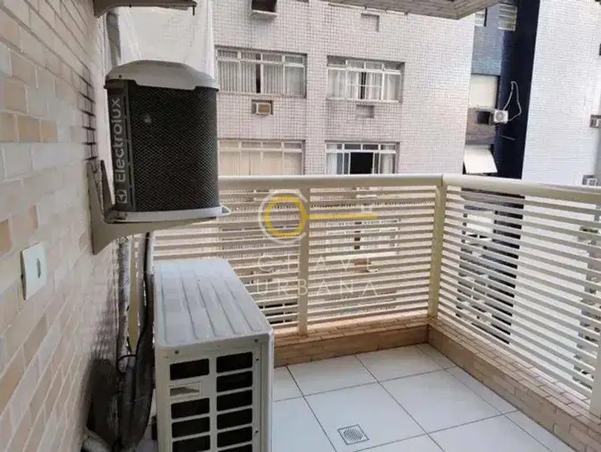 Foto 9 de Apartamento com 3 quartos à venda, 108m2 em Gonzaga, Santos - SP