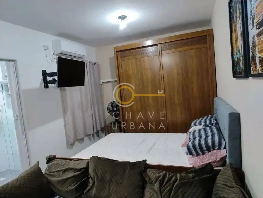 Foto 2 de Kitnet com 1 quarto à venda, 34m2 em Ponta da Praia, Santos - SP