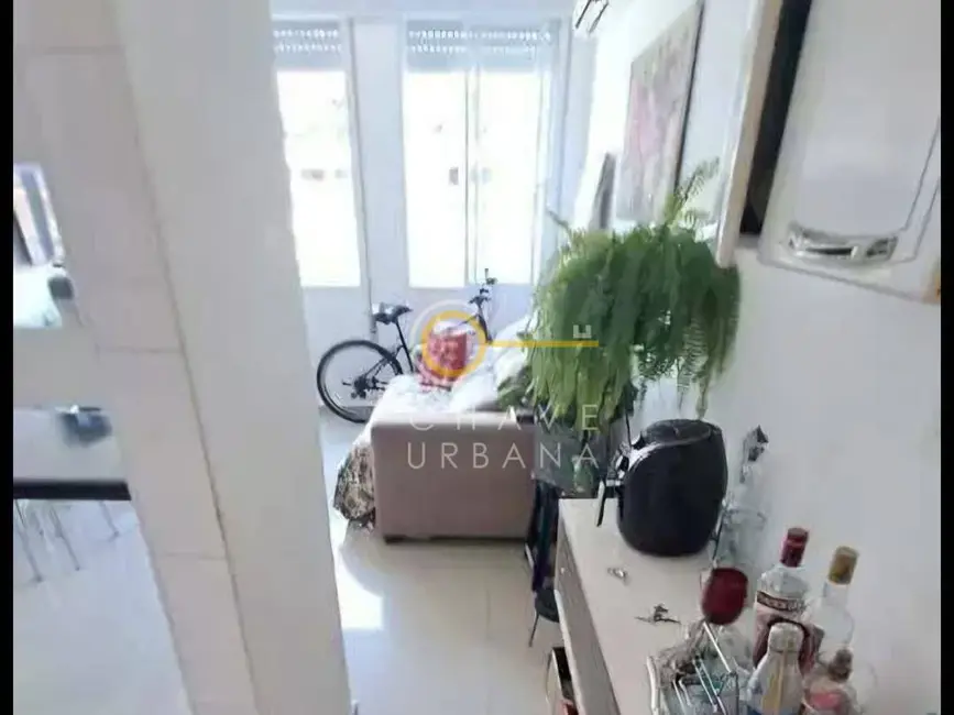 Foto 4 de Apartamento com 2 quartos à venda, 64m2 em Embaré, Santos - SP