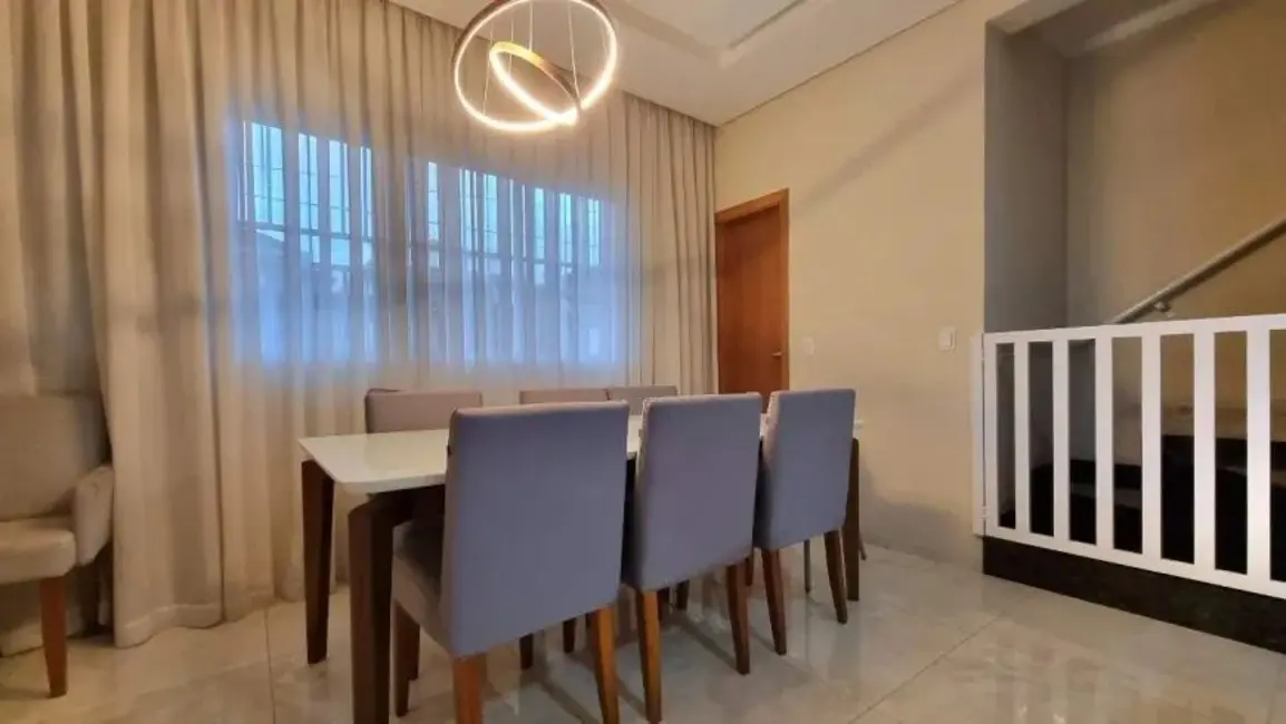 Foto 4 de Casa com 3 quartos à venda, 131m2 em Marapé, Santos - SP