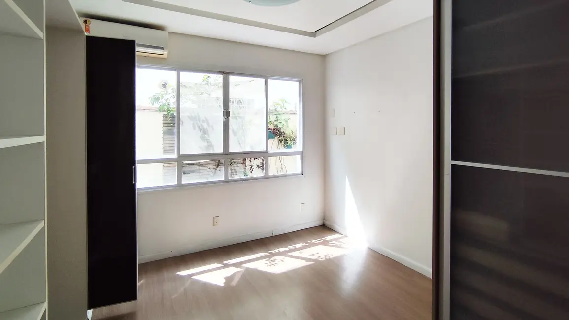 Foto 4 de Casa com 3 quartos à venda, 164m2 em Embaré, Santos - SP