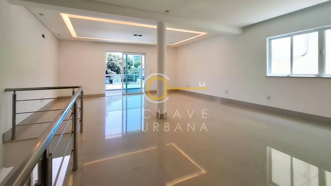 Foto 2 de Casa com 4 quartos à venda, 370m2 em Ponta da Praia, Santos - SP
