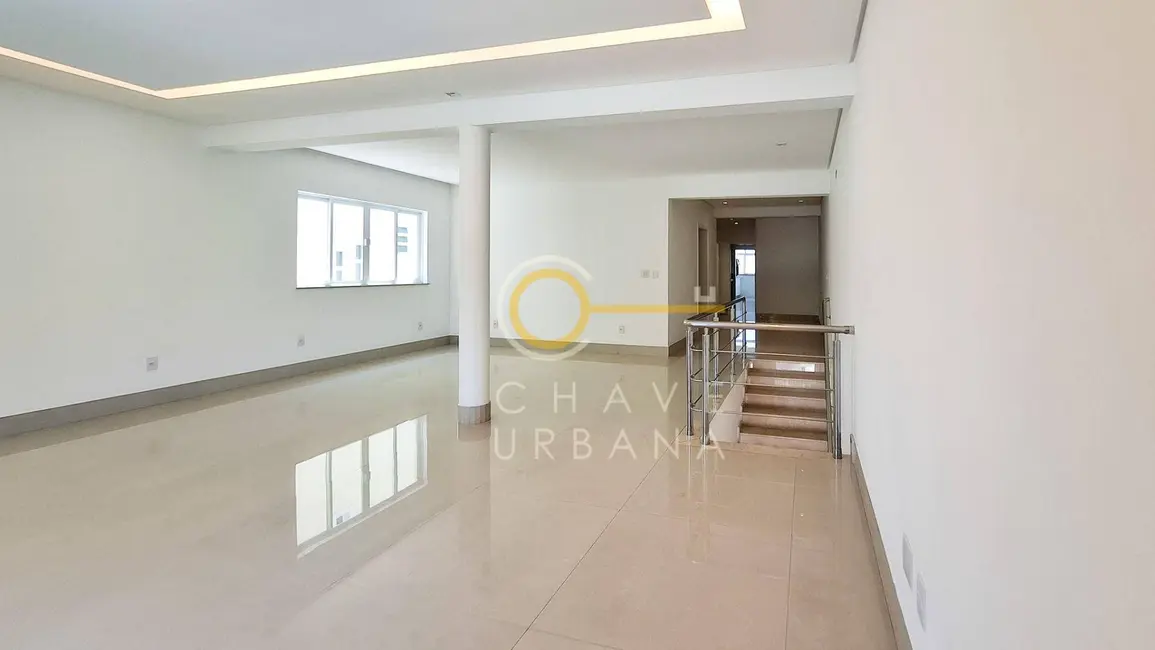 Foto 4 de Casa com 4 quartos à venda, 370m2 em Ponta da Praia, Santos - SP