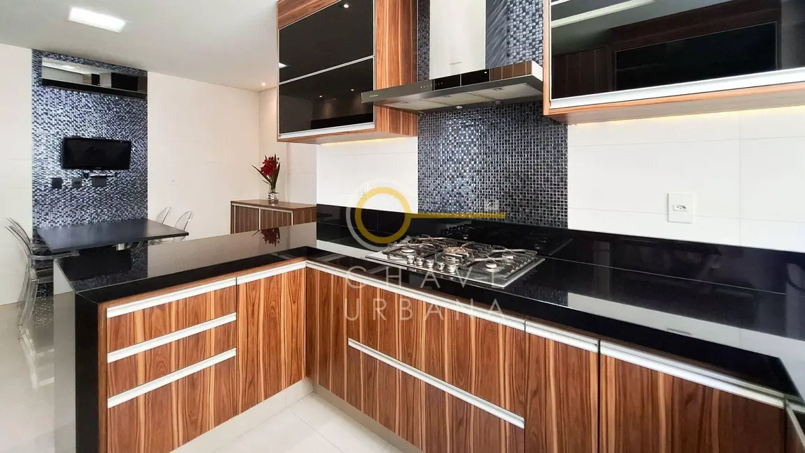 Foto 8 de Casa com 4 quartos à venda, 370m2 em Ponta da Praia, Santos - SP