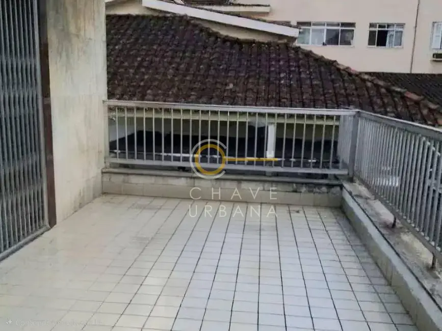 Foto 2 de Casa com 4 quartos à venda, 200m2 em Boqueirão, Santos - SP